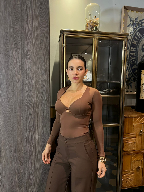 BODY KIRA CAFE MANGAS